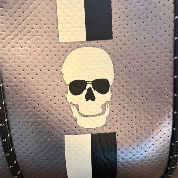 Haute Shore skull tote - Picture 3 of 9
